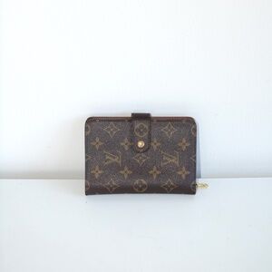 LOUIS VUITTON COMPACT WALLET